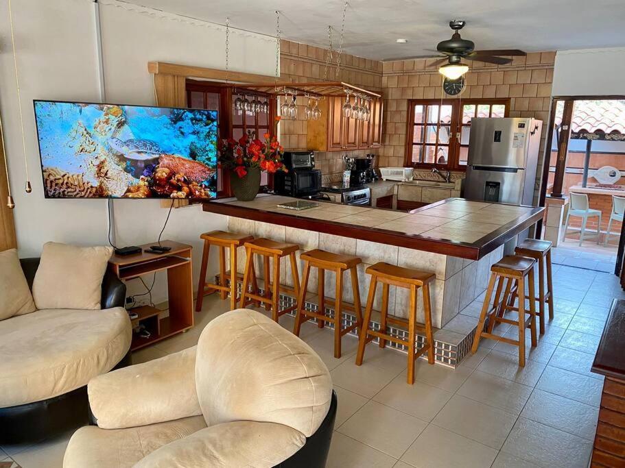 3-Bedroom Villa With A Jacuzzi 努尔德 外观 照片