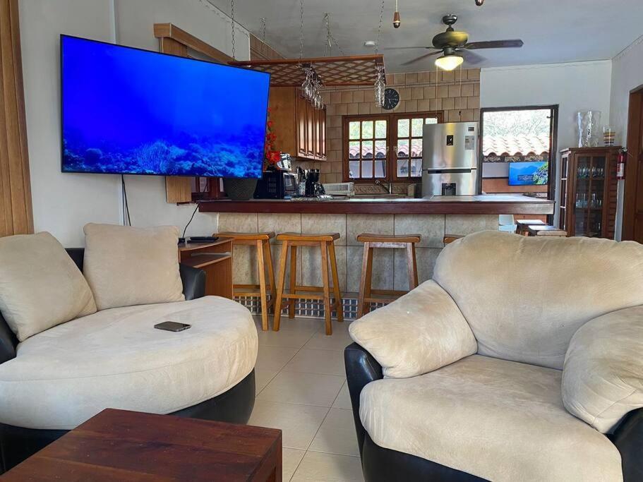 3-Bedroom Villa With A Jacuzzi 努尔德 外观 照片